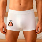 Miniaturansicht von Boxershorts „Eigentum deiner besonderen Person“ mit personalisiertem Foto und Namen