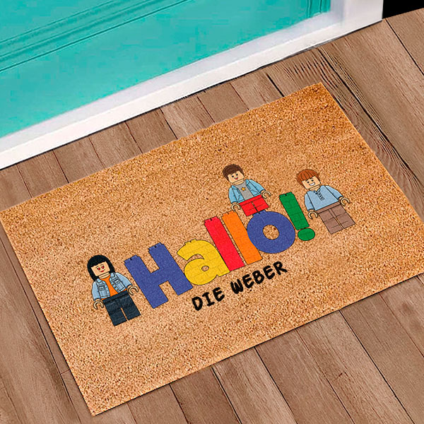 Fußmatte HALLO mit personalisierten Lego-Minifiguren und personalisiertem Text