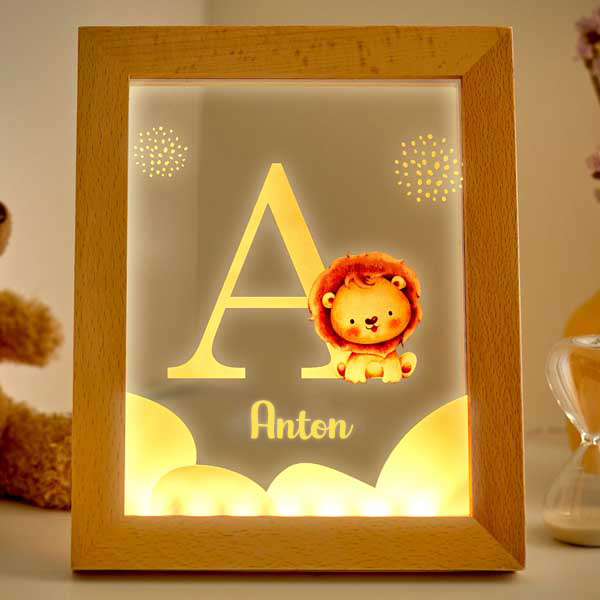 Kinderlampe Löwe mit Initiale und personalisiertem Namen