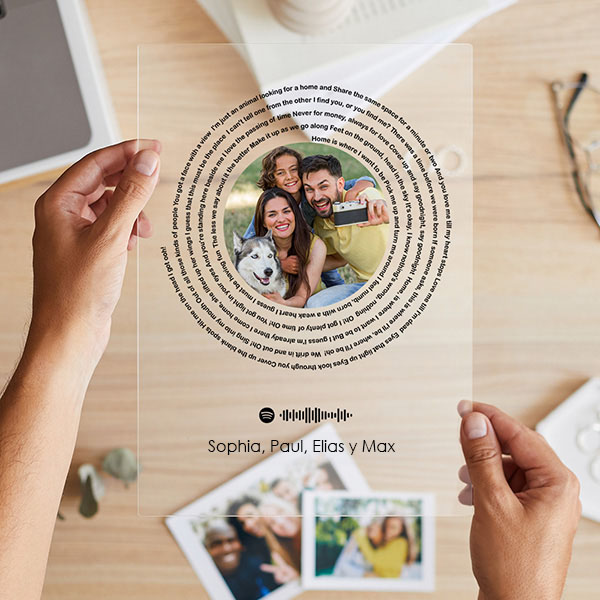 Tafel mit Spotify-Songtext in Spirale und deinem personalisierten Foto