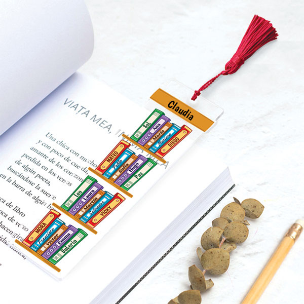 Personalisierbares Lesezeichen in Buchform mit Namen
