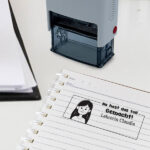 Personalisierter Stempel für Lehrer mit Zeichnung und Namen Miniaturansicht von Personalisierter Stempel für Lehrer mit Zeichnung und Namen