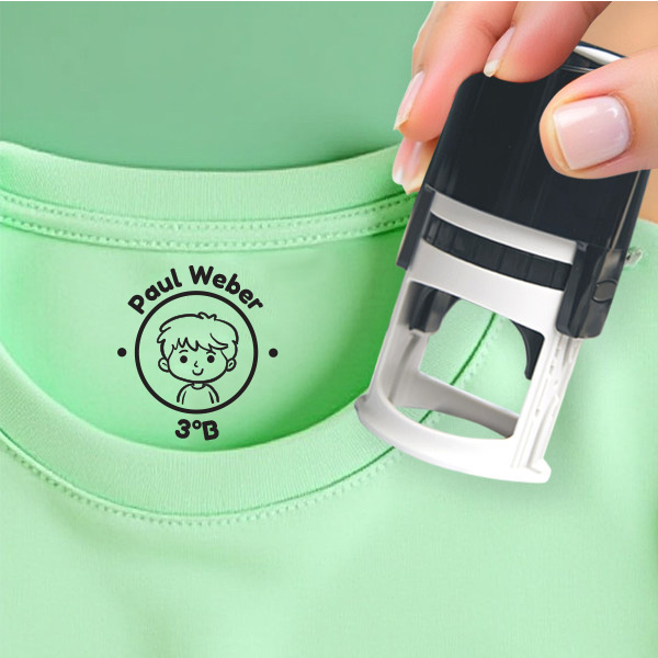 Kinders Stempel für Kleidung mit Namen und personalisierter Zeichnung