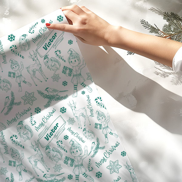 Geschenkpapier mit Weihnachtlichem Design und Personalisiertem Namen