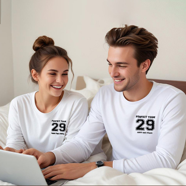 Perfektes Team Pyjama für Sommer oder Winter mit personalisiertem Namen und Nummer
