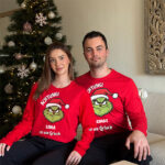 Miniaturansicht von Der Grinch-Pyjama mit personalisiertem Namen