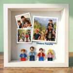 Miniaturansicht von Bilderrahmen mit Lego-Minifiguren, Polaroid-Fotos und personalisiertem Text