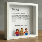 Miniaturansicht von Bilderrahmen mit Lego-Minifiguren Definition von Papa und personalisierten Namen
