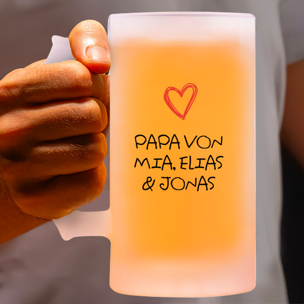 Bierkrug mit Herz und personalisiertem Text für Papa