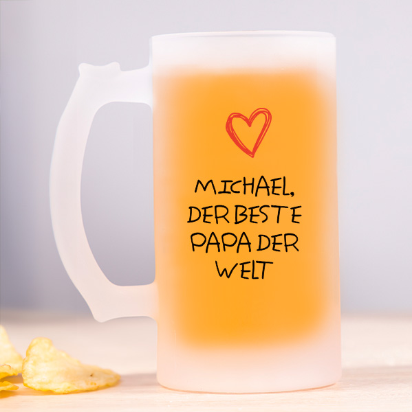 Bierkrug mit Herz und personalisiertem Text für Papa