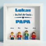 Miniaturansicht von Bilderrahmen mit Lego-Minifiguren Du bist der beste Papa und personalisierten Namen