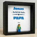 Miniaturansicht von Bilderrahmen mit Lego-Minifiguren Du bist der beste Papa und personalisierten Namen