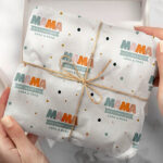 Miniaturansicht von Geschenkpapier Mama Farben mit personalisiertem Namen