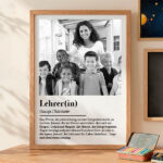 Miniaturansicht von Schwarz-Weiß-Poster mit Lehrerdefinition und personalisierten Fotos