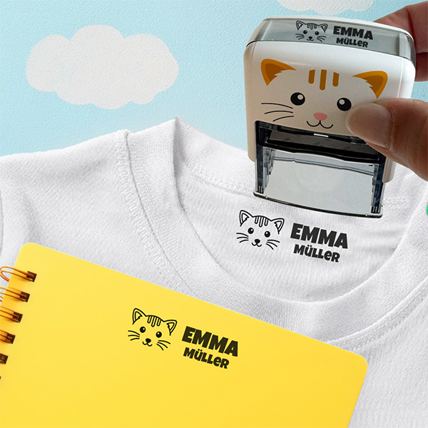 Kinderstempel für Kleidung mit Namen und personalisierter Zeichnung