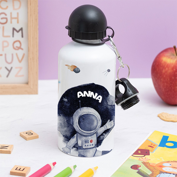 Personalisierte Kinderflasche mit Astronaut im Weltall
