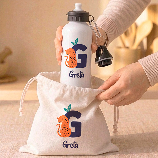 Personalisierte Kinderflasche mit Initiale