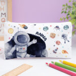 Miniaturansicht von Personalisiertes Kinder-Federmäppchen mit Astronaut im Weltall