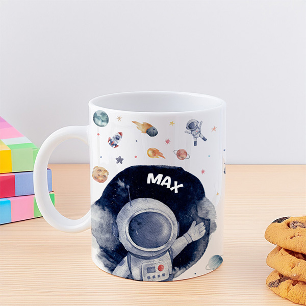 Unzerbrechliche personalisierte Kindertasse mit Astronaut und Name