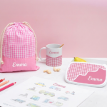 Miniaturansicht von Personalisierter bruchsicherer Kinderbecher mit Karomuster mit Namen