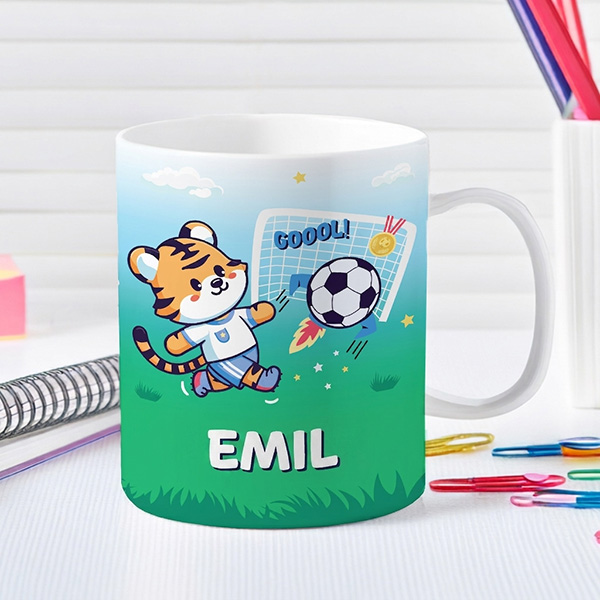 Personalisierter bruchsicherer Kinderbecher mit Fußballmotiv und Namen