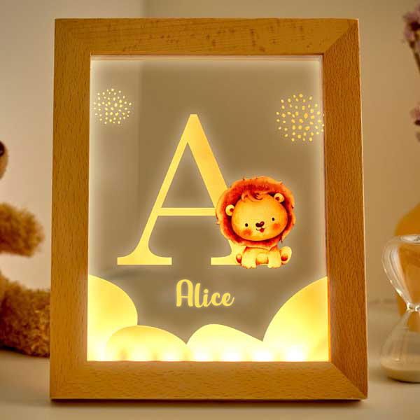 Lampe enfant lion avec initiale et prénom personnalisée