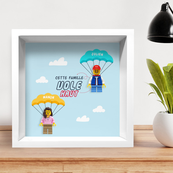 Tableau familial avec minifigurines Lego en pose haute avec noms personnalisés
