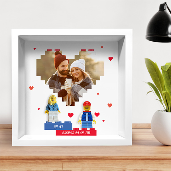 Tableau avec minifigurines Lego, cœur avec photo et texte personnalisé