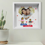 Vignette de Tableau avec minifigurines Lego, cœur avec photo et texte personnalisé