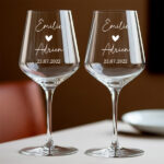 Vignette de Lot de 2 verres personnalisés avec cœur, date et prénoms