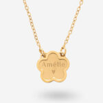 Collier Fleur avec Nom personnalisé Vignette de Collier Fleur avec Nom personnalisé
