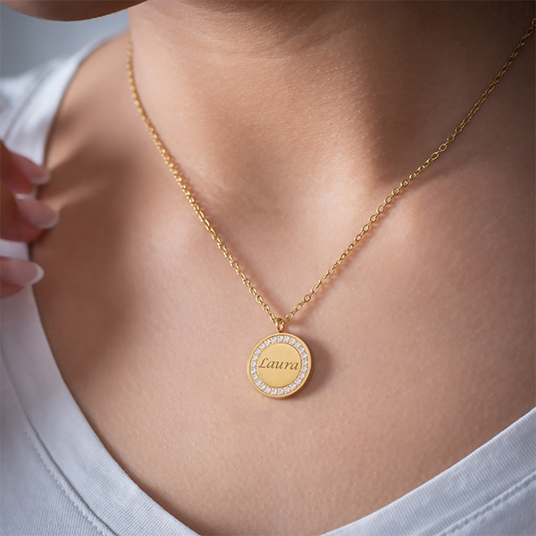 Collier rond avec brillants avec texte personnalisé