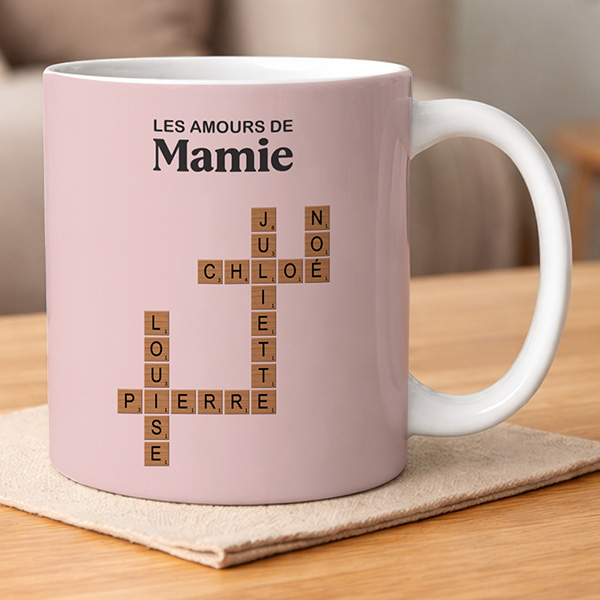 Mug design Scrabble avec texte et prénoms personnalisés