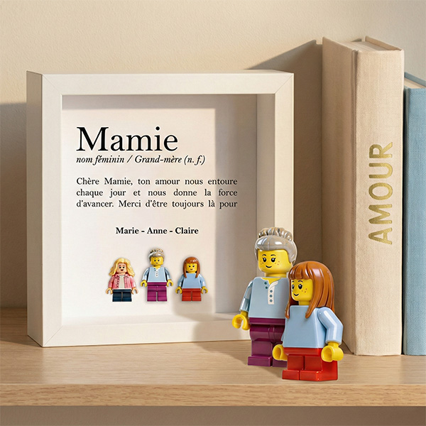 Cadre avec minifigurines type LEGO, définition de Mamie, texte et prénoms personnalisés