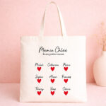 Tote bag avec cœurs et prénoms personnalisés Vignette de Tote bag avec cœurs et prénoms personnalisés