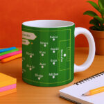 Vignette de Tasse Terrain de Football avec Prénoms personnalisée