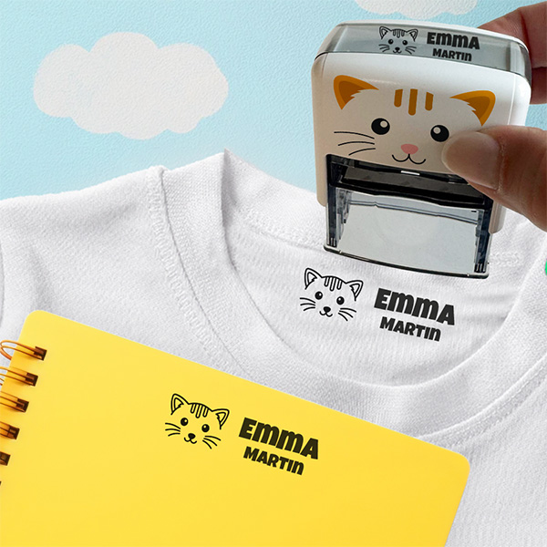 Tampon pour vêtements pour enfants avec nom et dessin personnalisé