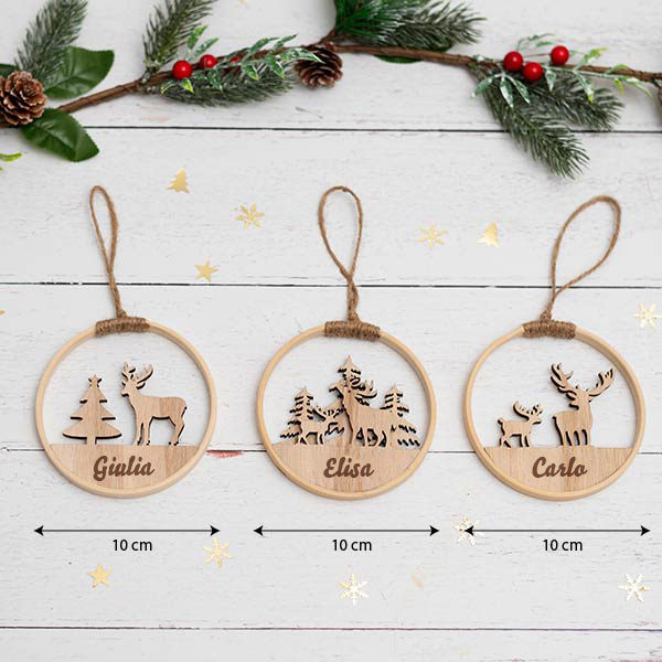 Set di Tre Decorazioni in Legno a Telaio con Renne e Nomi Personalizzati