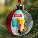 Miniatura di Palla Sospesa per Albero di Natale con Case Innevate, Lego e Nome Personalizzato