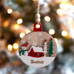 Miniatura de Pack de Três Enfeites de Madeira Tons Vermelhos com Nomes Personalizados