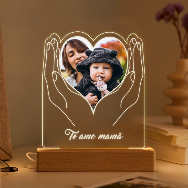 Candeeiro Mãos em Coração com Foto e Texto Personalizado