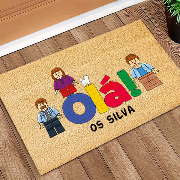 Capacho OLÁ com minifiguras Lego personalizadas e texto personalizado