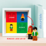 Miniatura de Quadro com minifiguras Lego, anos e nomes personalizados