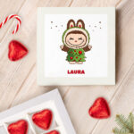 Miniatura de Caixa de Doces com Boneco Labubu de Natal com Nome personalizado