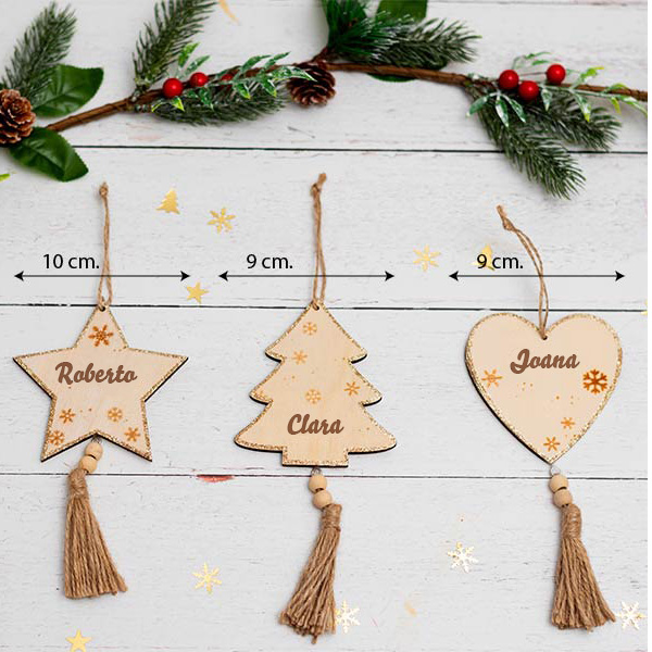 Pack de Três Adornos de Madeira com Borla e Nomes Personalizados