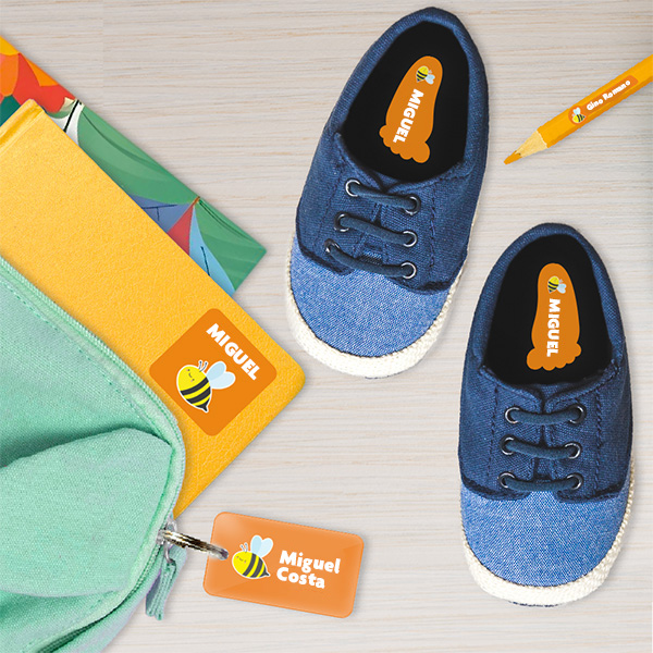 Pack de Etiquetas Autocolantes Infantis para Roupa e Objetos com Nome Personalizado