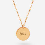 Colar redondo com escamas e texto personalizado Miniatura de Colar redondo com escamas e texto personalizado