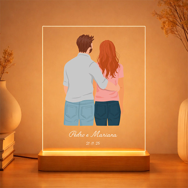 Placa ou Lâmpada com Ilustração de Casal de Costas com Nomes e Data Personalizados