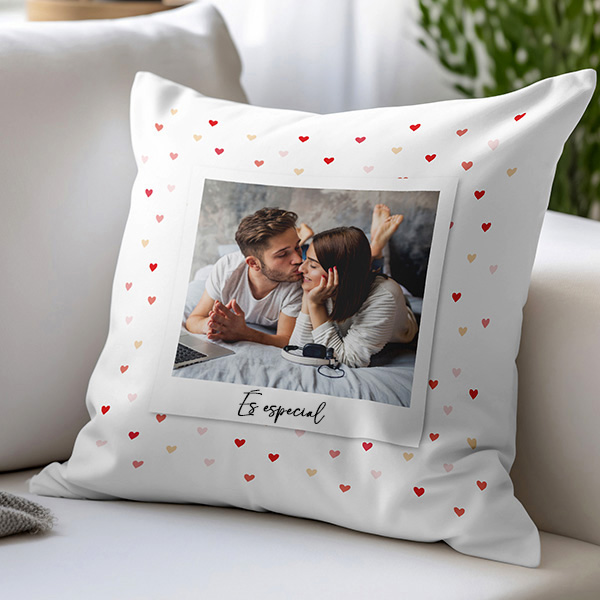 Almofada Polaroid com Corações com Foto e Texto personalizado