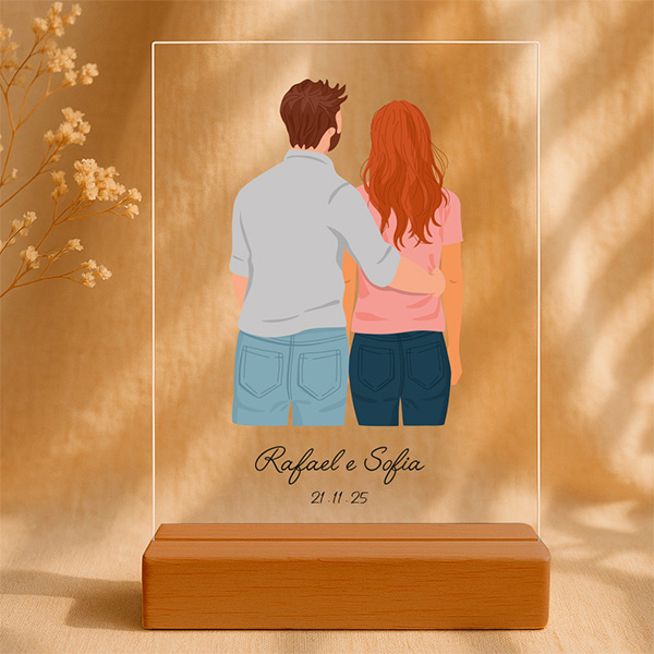 Placa ou Lâmpada com Ilustração de Casal de Costas com Nomes e Data Personalizados
